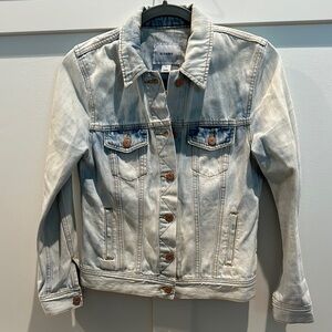Old Navy Women's Light Blue Denim Jacket